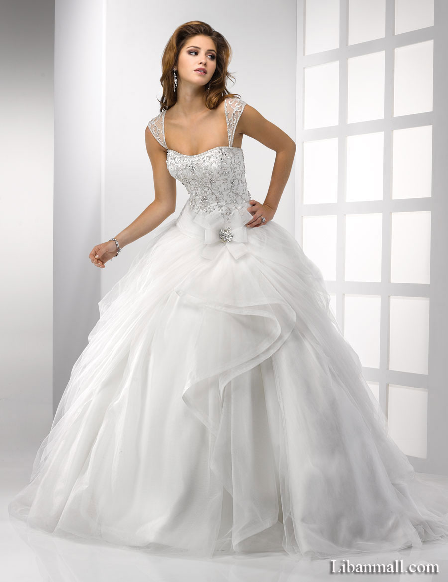 Noiva's - Wedding dresses in Lebanon, bridal gowns, bridal shop, bridal store