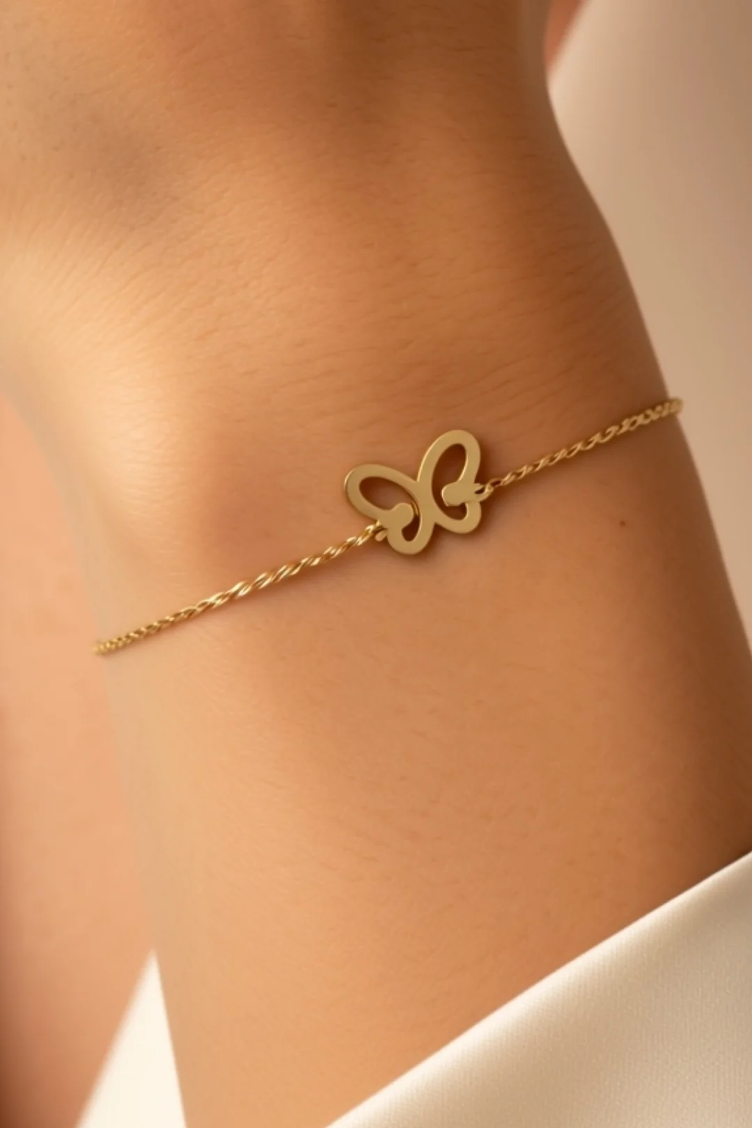 BUTTERFLY WHISPER – 18K GOLD BRACELET