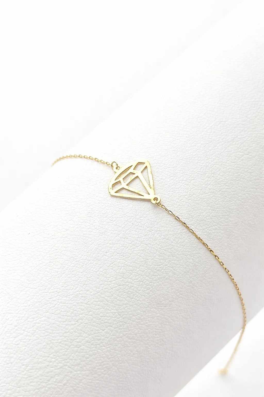 DIAMOND SHAPED – 18K GOLD MINIMAL BRACELET