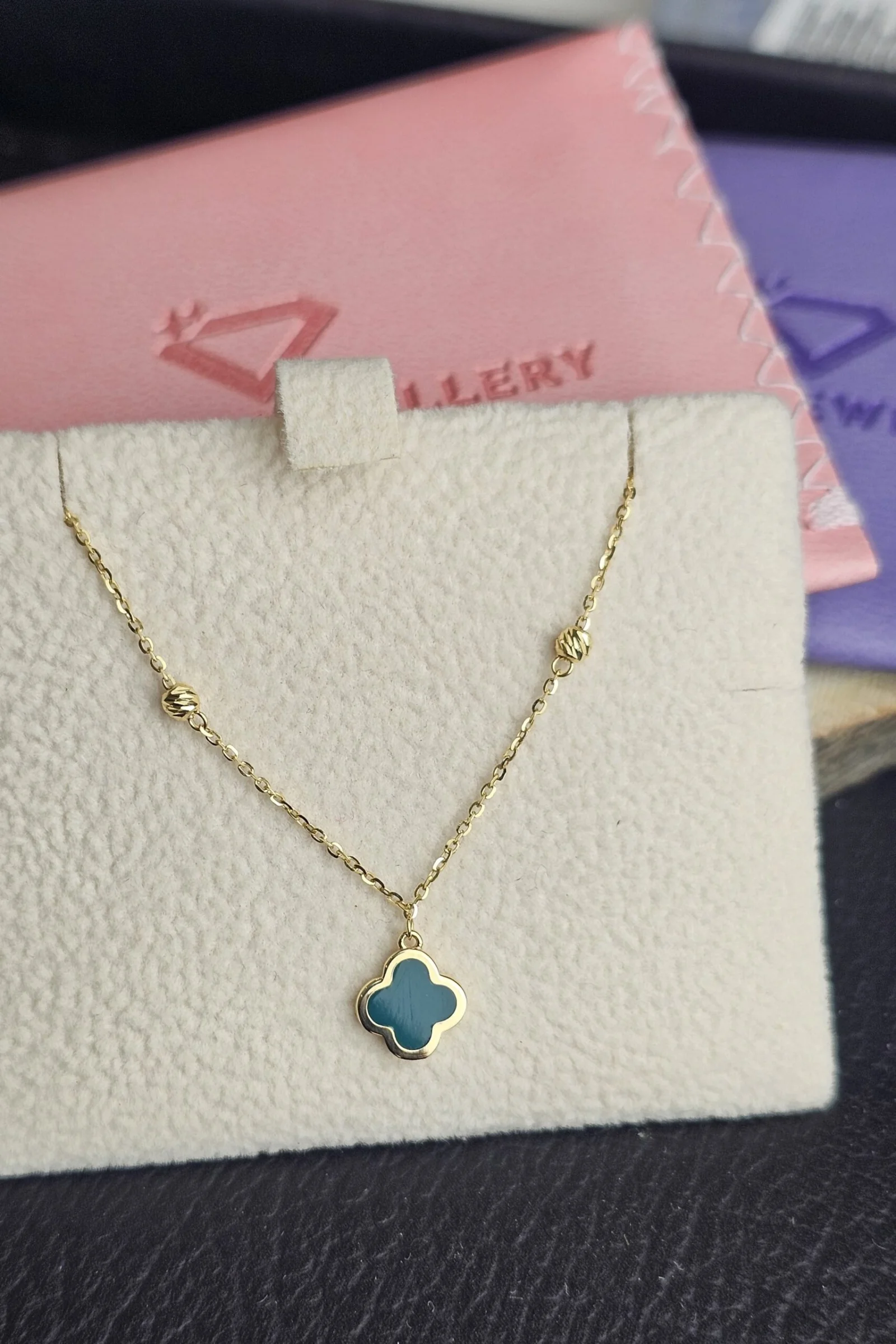 ELARIA CLOVER NECKLACE IN 18K GOLD