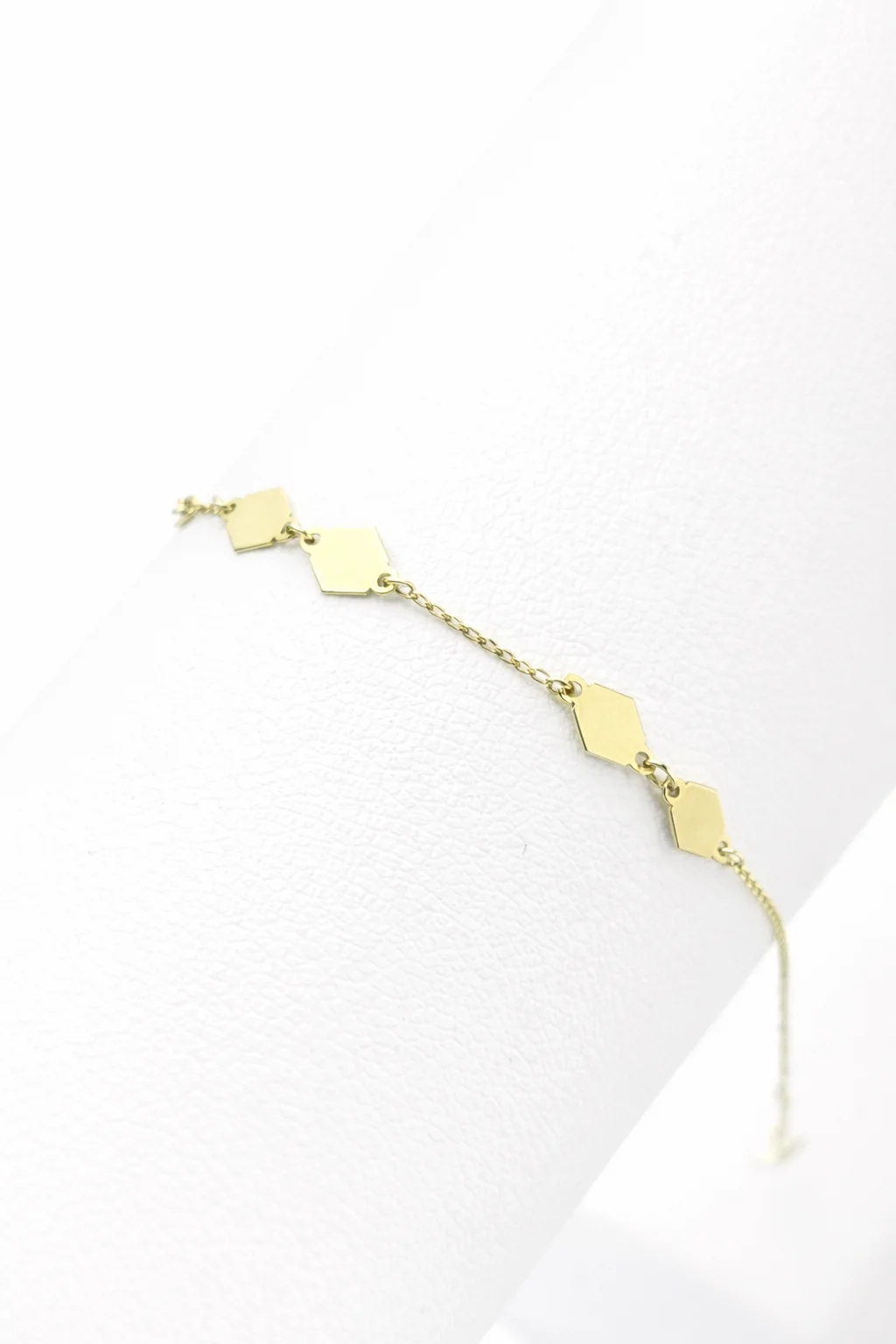GEOMETRIC HARMONY – 18K GOLD BRACELET