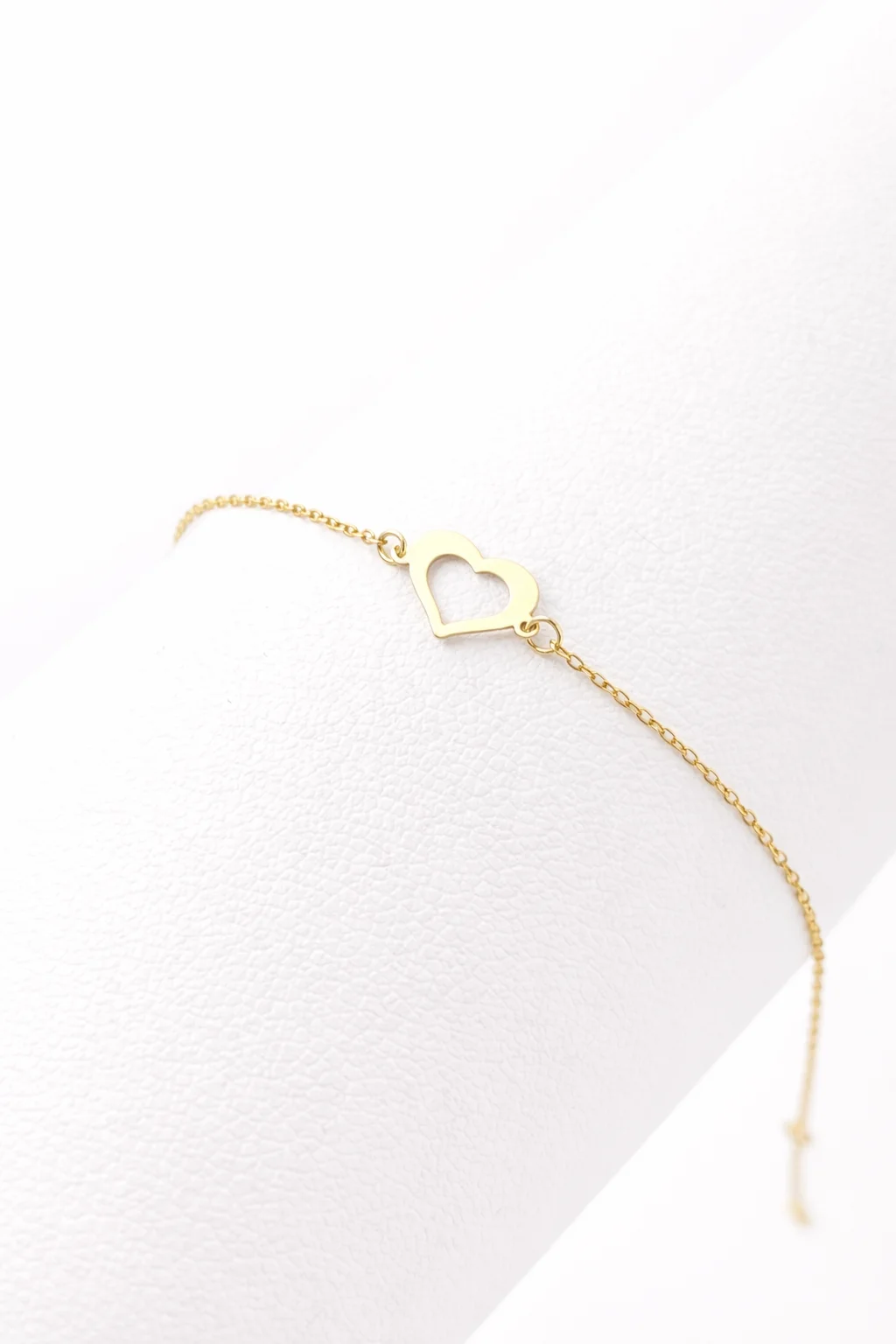 HEART – 18K GOLD MINIMALIST HEART BRACELET