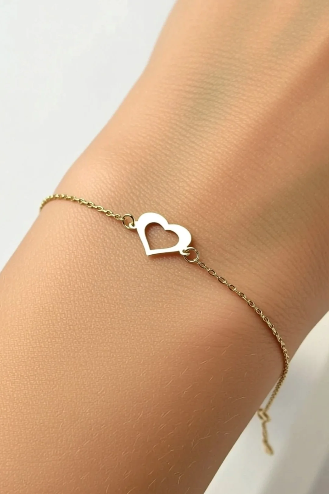 HEART – 18K GOLD MINIMALIST HEART BRACELET