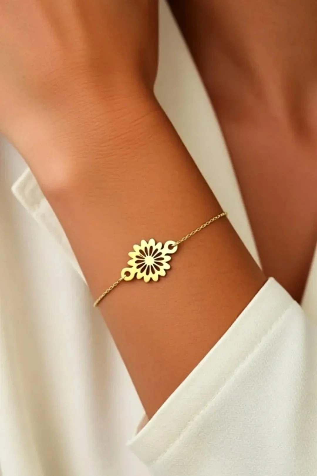 SUNFLOWER – 18K GOLD FLORAL BRACELET